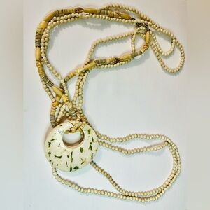 ✨🛍️Bundle🛍️✨ Cream and Green Beaded Costume Necklace